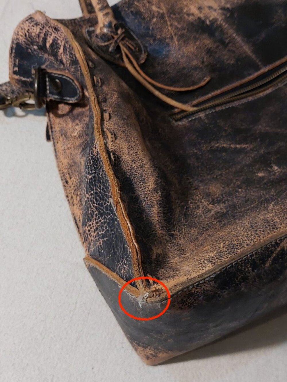 BED|STU Rockaway Brown/Black Lux Distressed Leather Shoulder/Crossbody Tote O/S - Picture 16 of 16